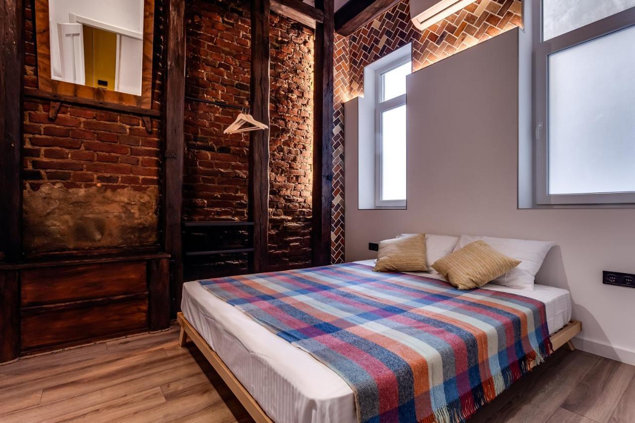 Leogrand Apartments On Kniazia Romana 6 Lviv Kültér fotó
