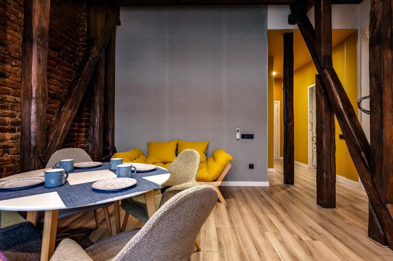 Leogrand Apartments On Kniazia Romana 6 Lviv Kültér fotó