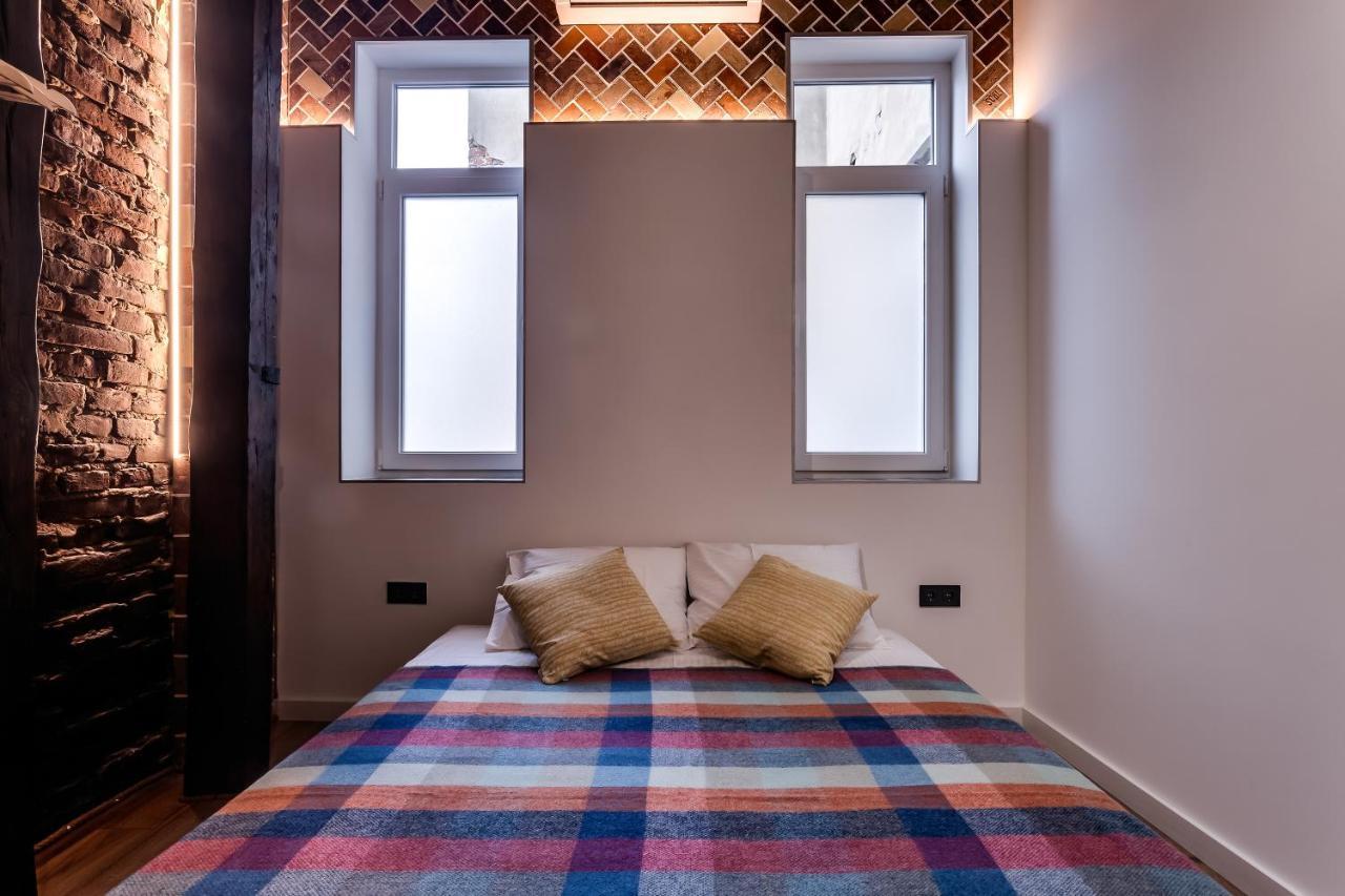 Leogrand Apartments On Kniazia Romana 6 Lviv Kültér fotó